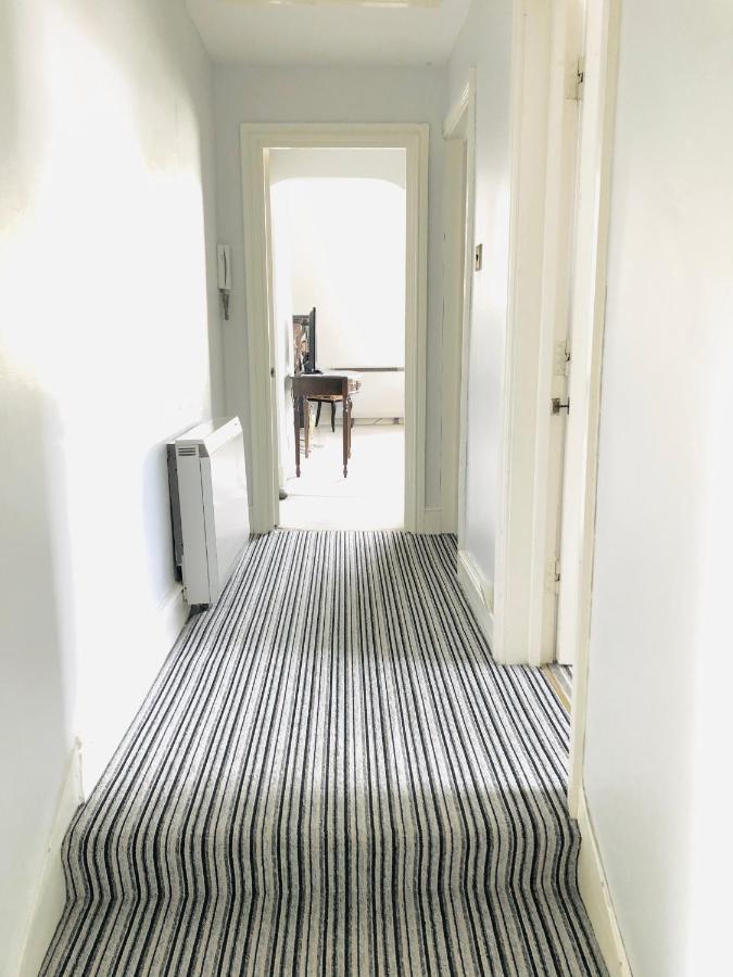 Alexander House Apartamento Corsham Exterior foto